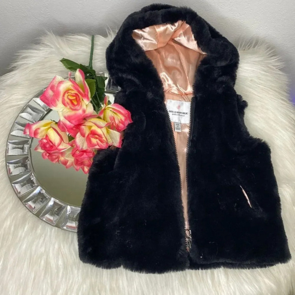 Urban Republic Girls Collection Black Faux Fur Vest With Hood 2T